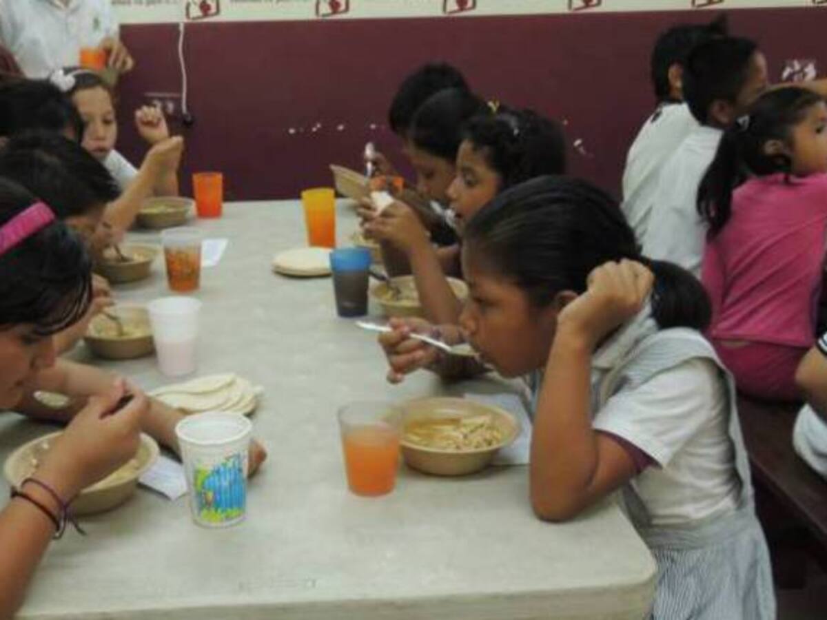 En un colegio denuncian que la alimentación depende de las notas