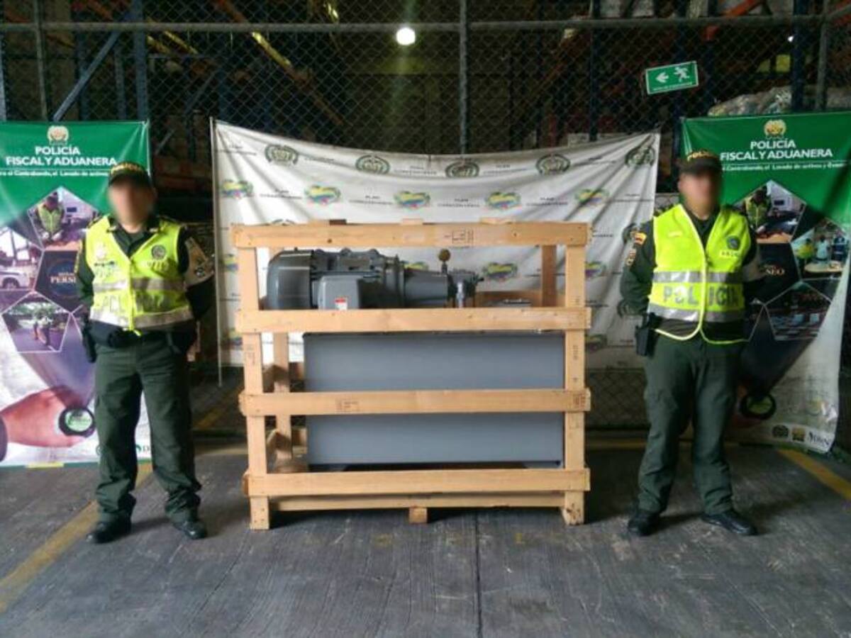 Incautan maquinaria ilegal en un muelle de Cartagena