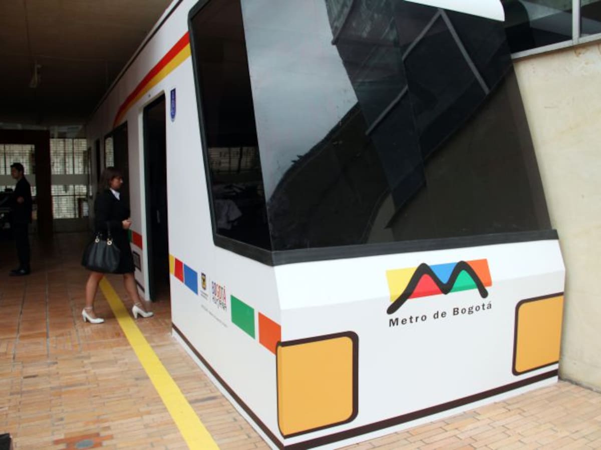 Demora de la Nación para recursos del metro encarecería la obra: Petro