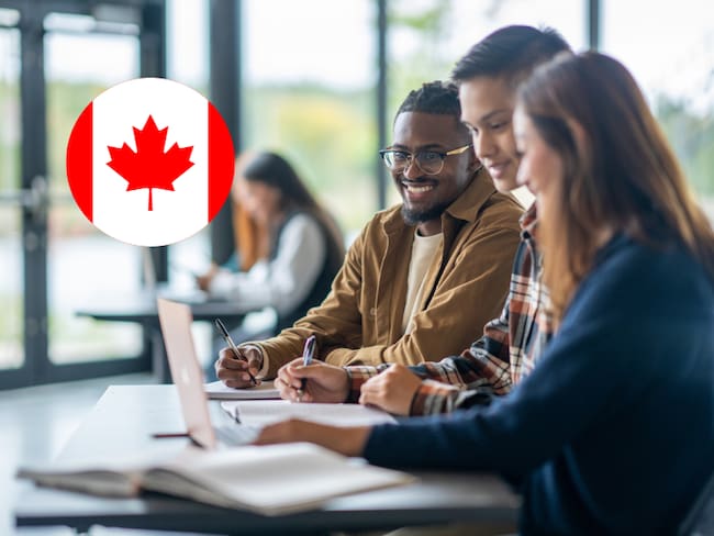 Estudiantes internacionales en clase en universidad de Canadá (Getty Images)