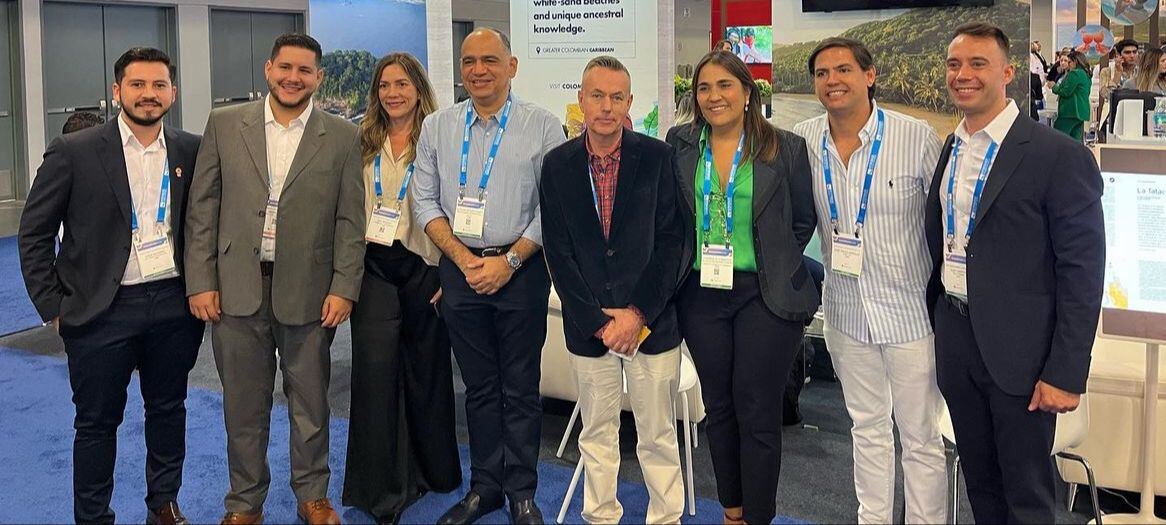 Alcaldía de Santa Marta, Cámara de Comercio y Puerto en el Seatrade Cruises . Alcaldía