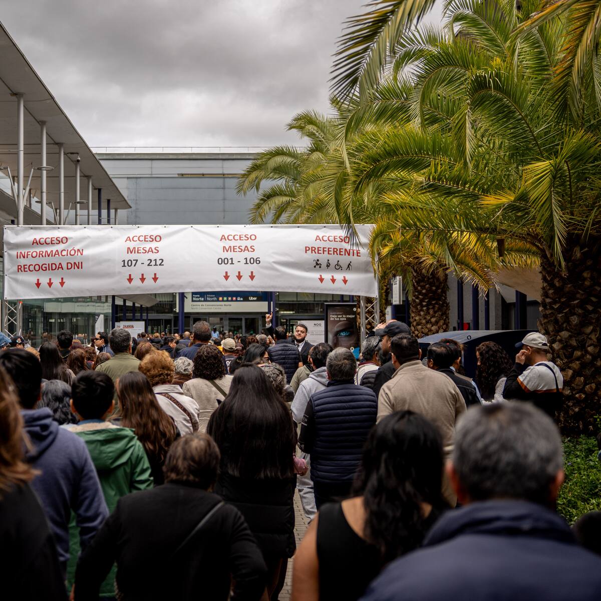 Perú: grandes centros de votación siguen sin abrir por falta de material electoral