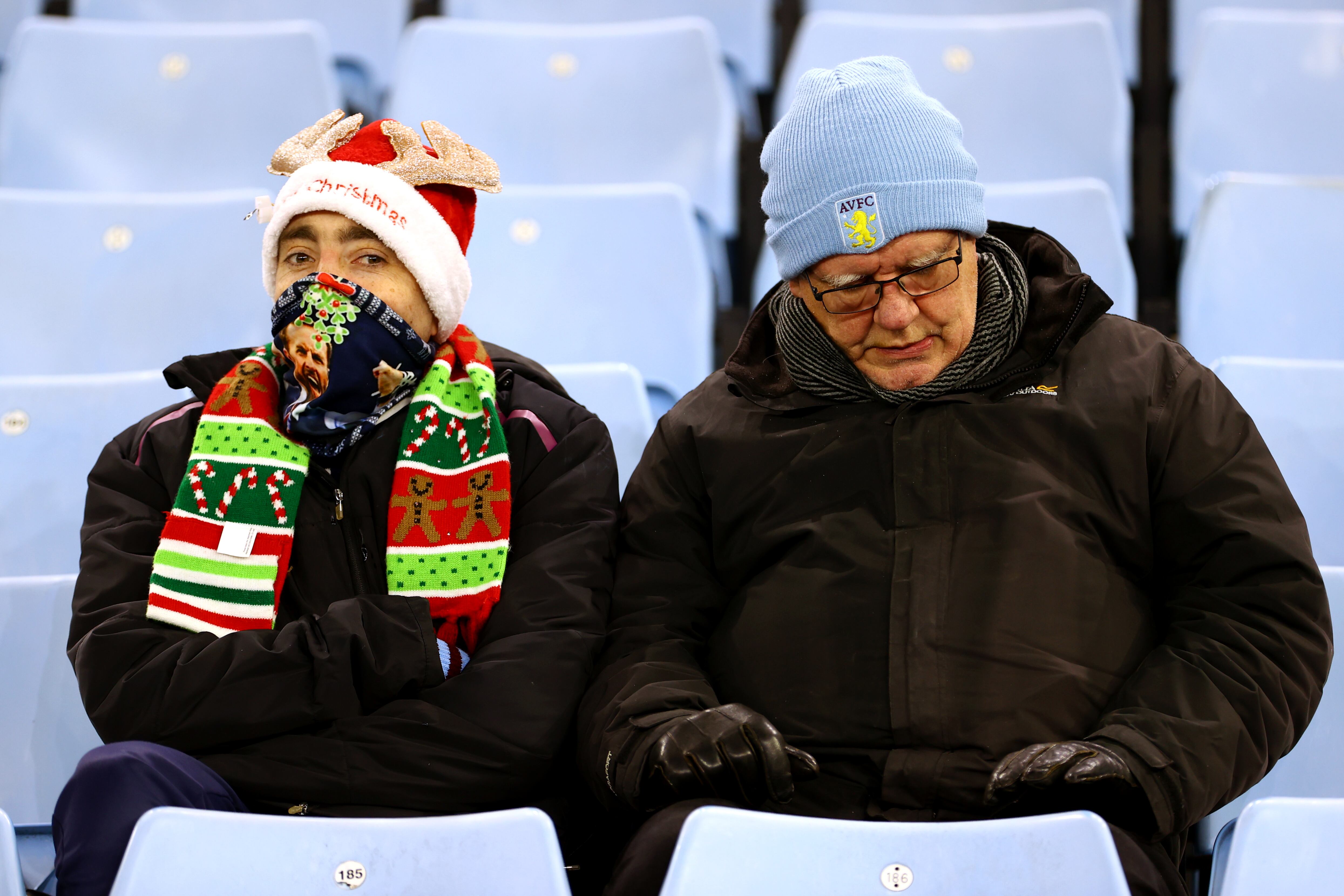 Los aficionados ingleses asisten masivamente los estadios de fútbol durante dicha festividad. (Photo by Michael Steele/Getty Images)