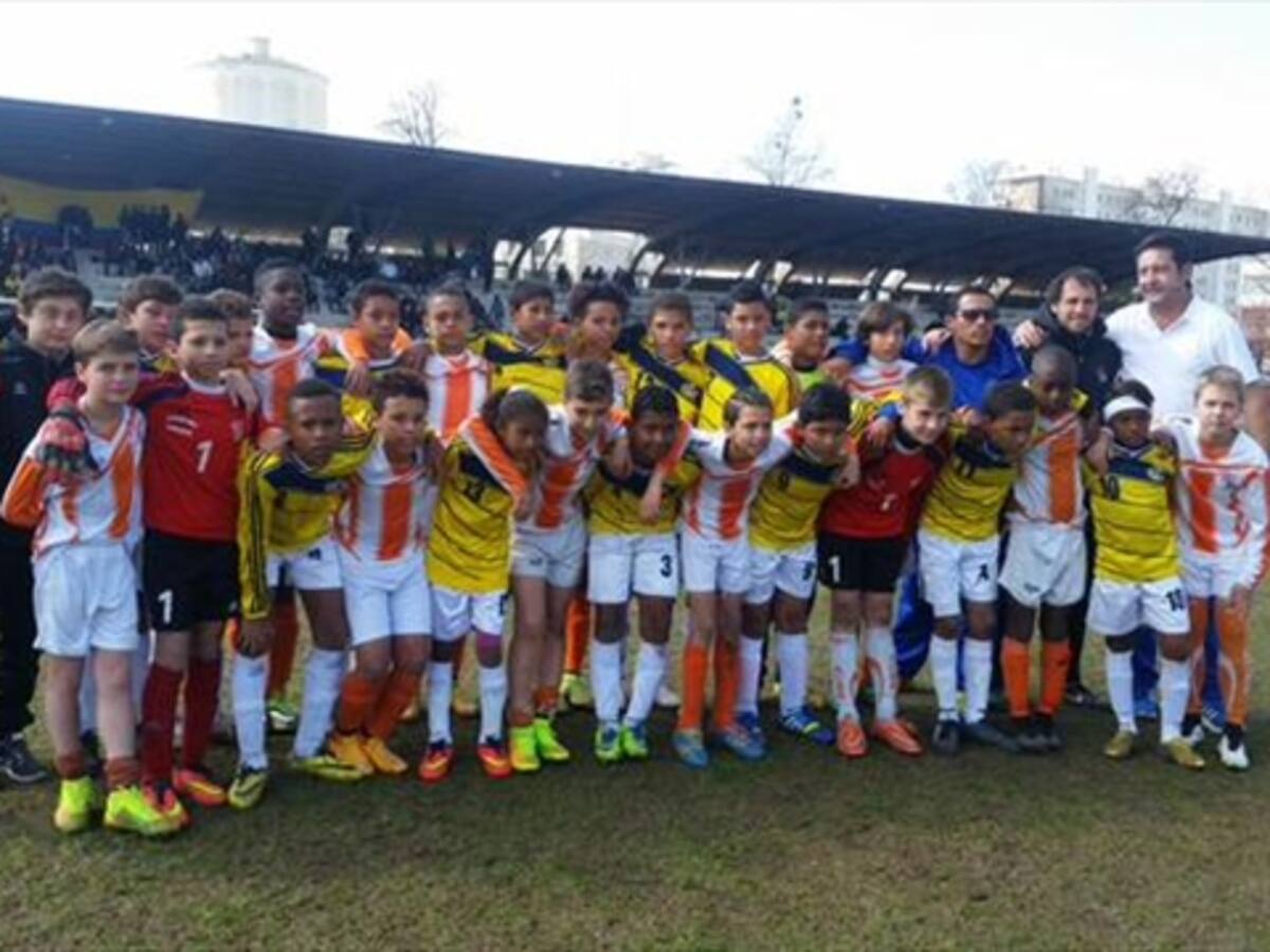 Niños vallenatos se coronaron campeones en torneo de futbol en Francia