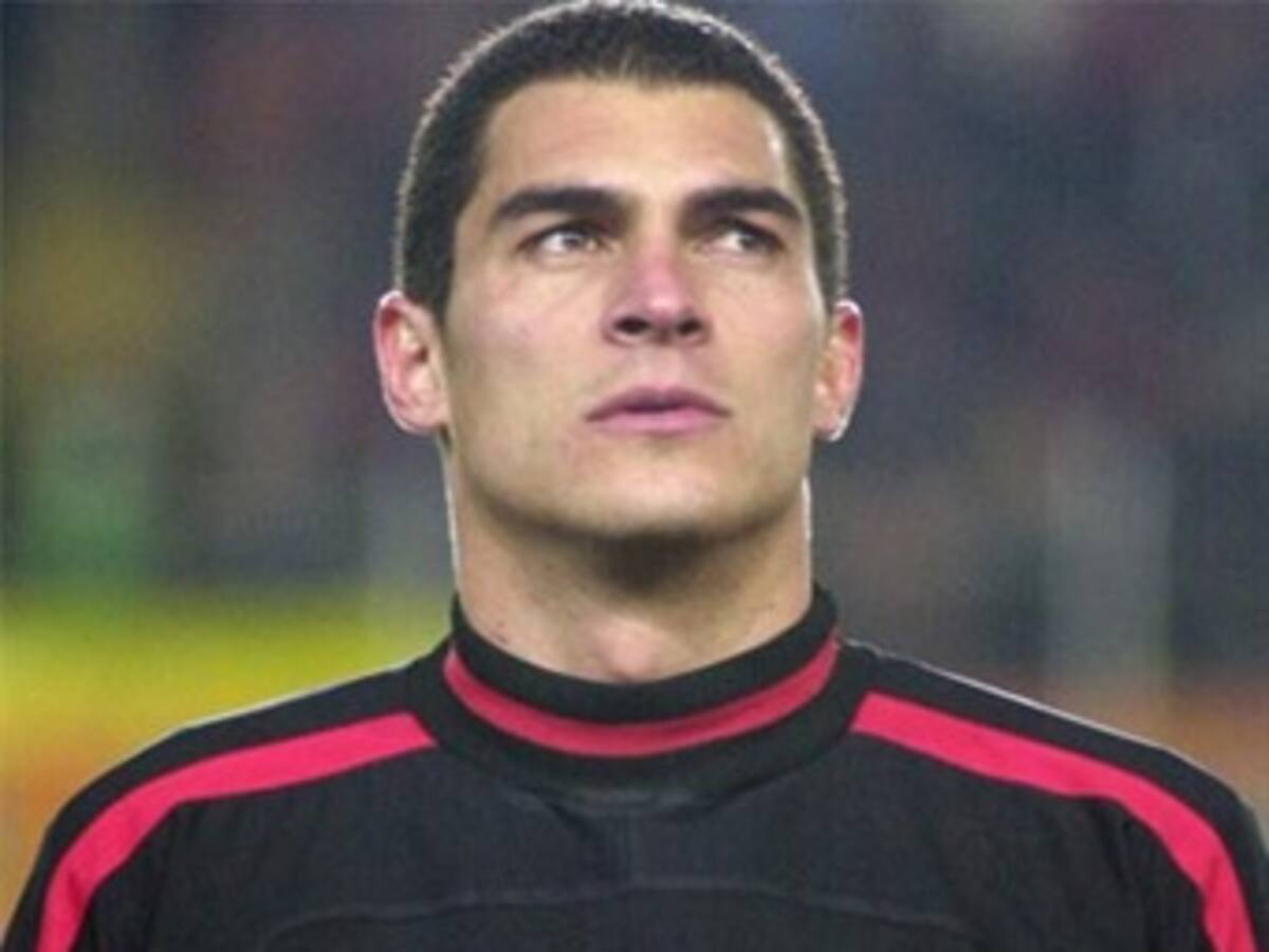 Mondragón reconoce contactos con Junior