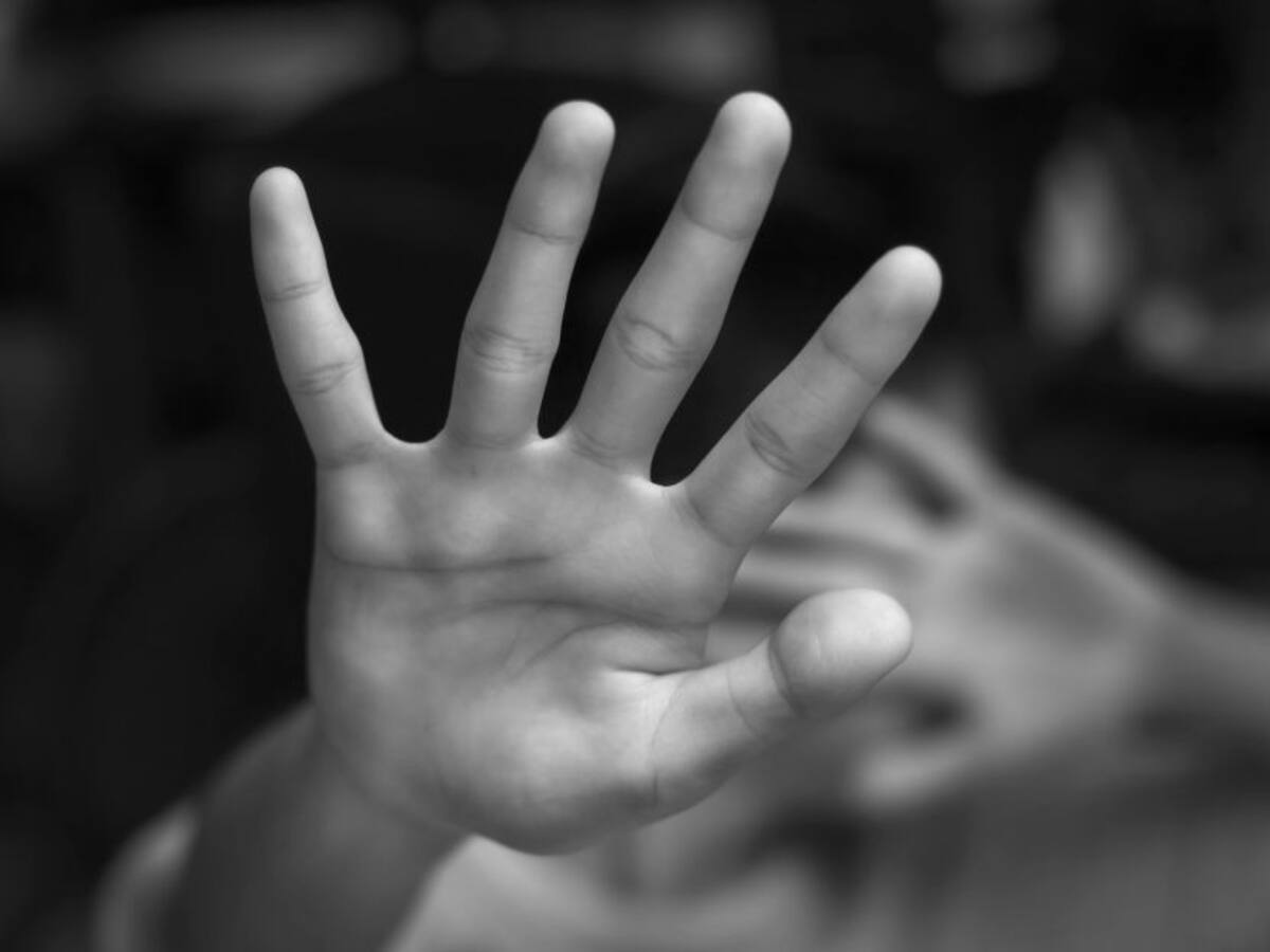 Maltrato infantil se relaciona con problemas cardiacos en adultos: estudio