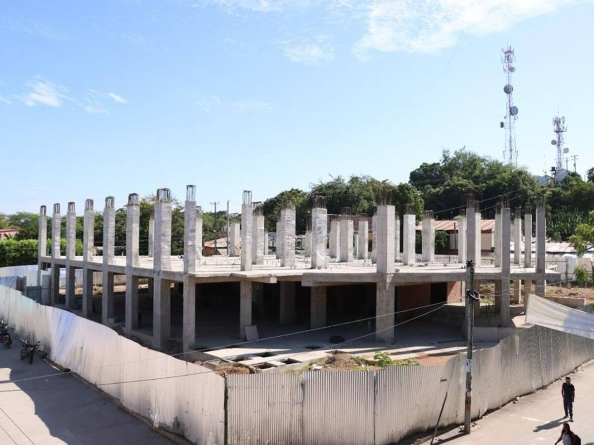 Contralora del Tolima revela que hay 72 obras inconclusas en el departamento