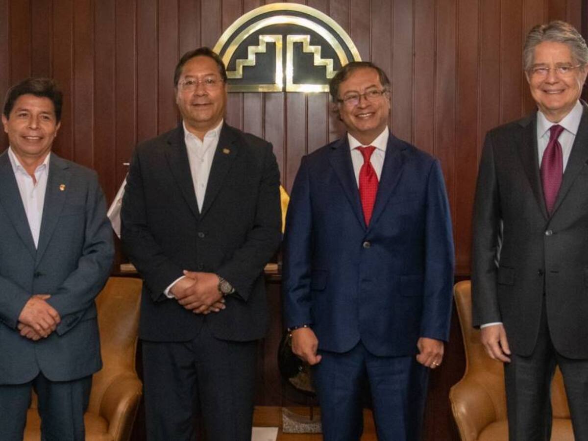 Petro propone que la Comunidad Andina reintegre a Venezuela y Chile
