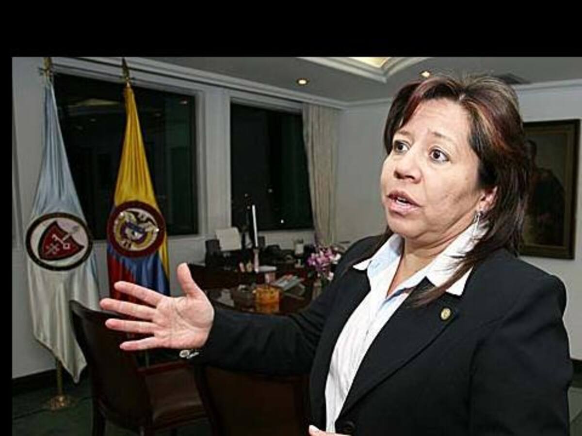 Fiscalía solicita cancelación del pasaporte de María del Pilar Hurtado