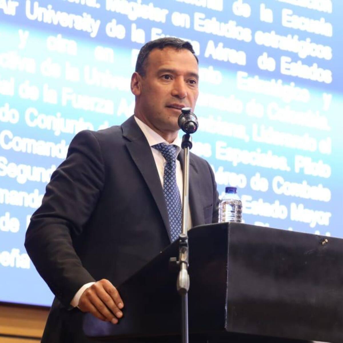 “Si había probabilidad de que hubiera menores, pero certeza no”: MinDefensa sobre bombardeos