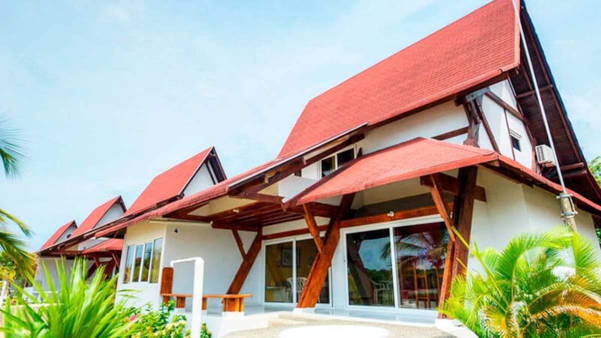 Trabajadores de hotel en Córdoba, administrado por la SAE, llevan 9 meses sin salario