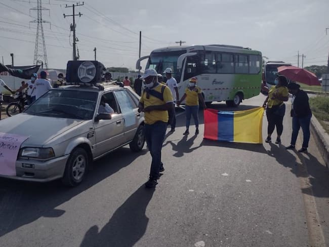 Habitantes de los barrios Flor del Campo, Colombiatón, Villas de Aranjuez y Ciudad Bicentenario se declararon en Minga Social permanente