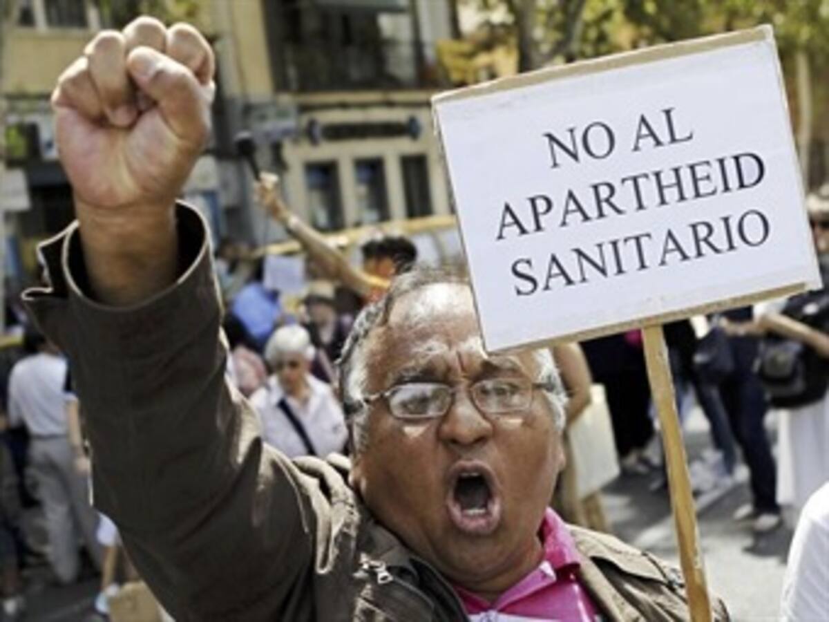 Pronostican regreso masivo de migrantes al Eje Cafetero por suspensión de servicios médicos en España