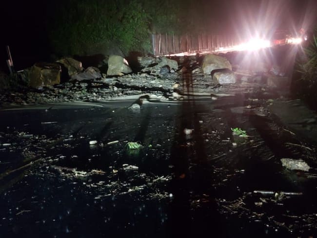 Vías obstruidas por lluvias en la región