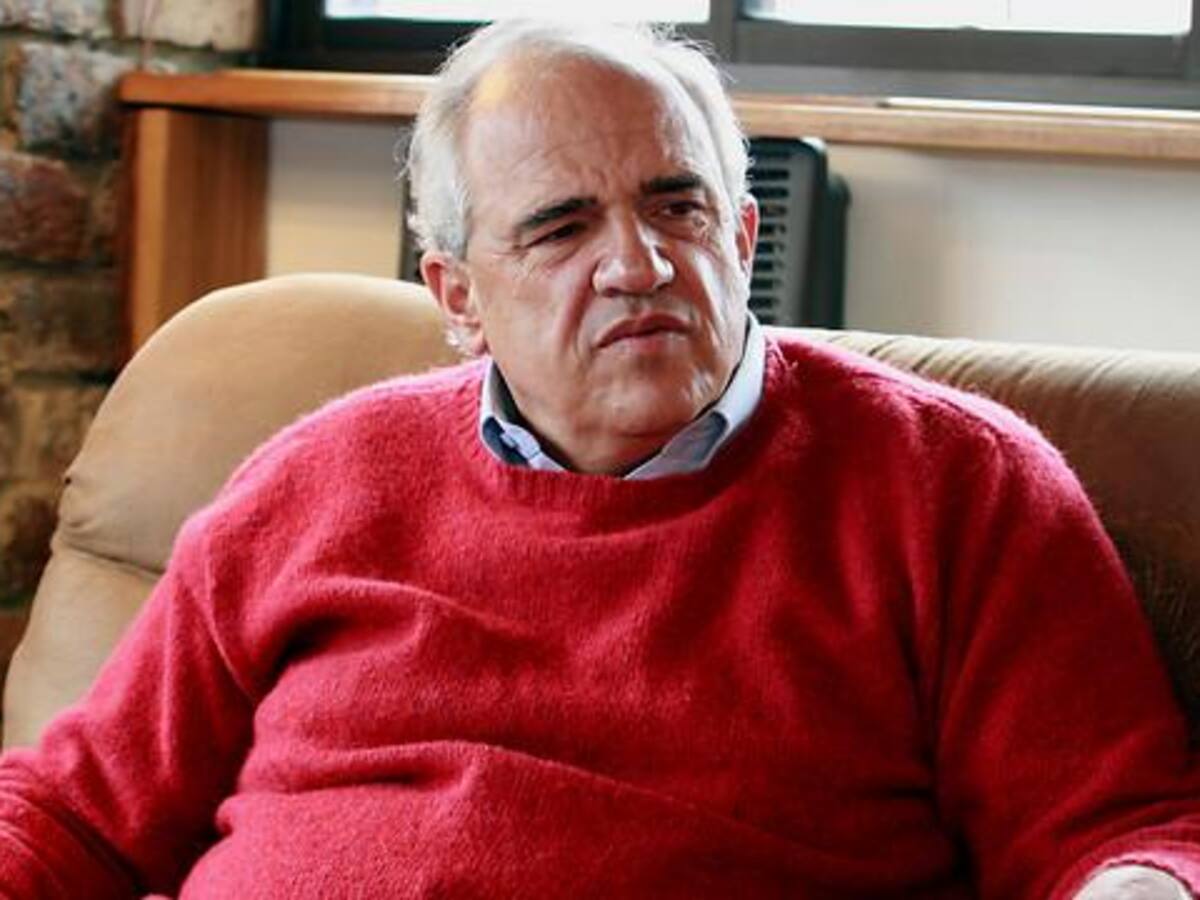 Ecuador jugaría un papel muy importante en los diálogos con el ELN: Samper