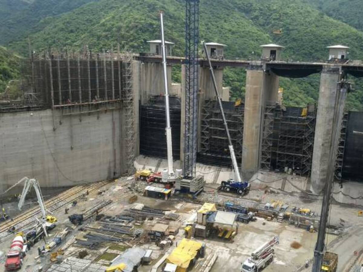 Peritos buscan que las obras se concentren en la contingencia: MinAmbiente