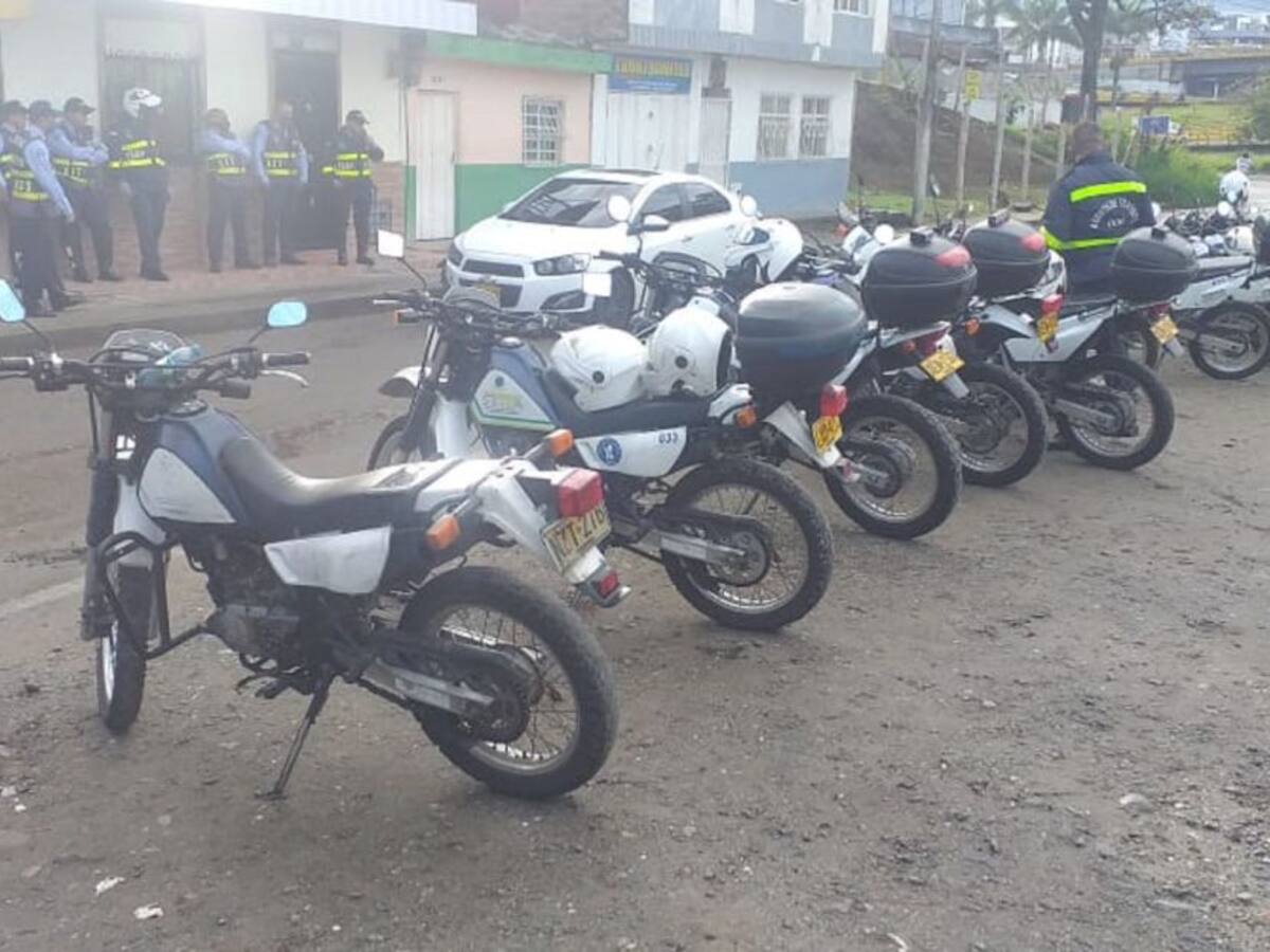 Agentes de tránsito de Armenia exigen mejores condiciones para laborar