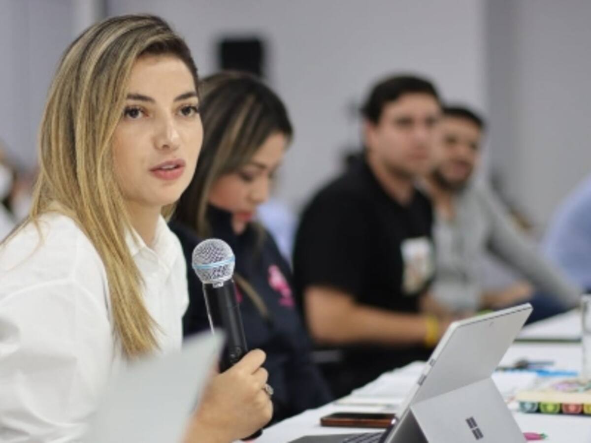 Saharay Rojas: “un funcionario debe mostrar sus actos públicos y privados”