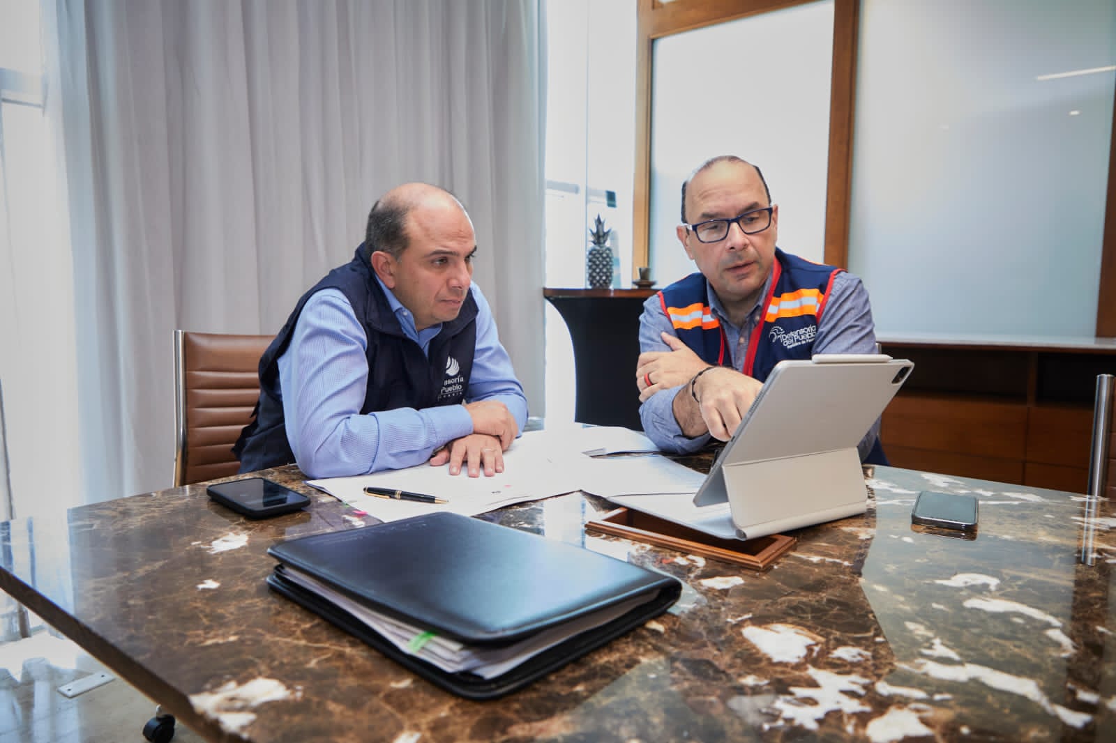 Defensor de Colombia Carlos Camargo, y su homólogo de Panamá, Eduardo Leblanc / Cortesía Defensoría del Pueblo