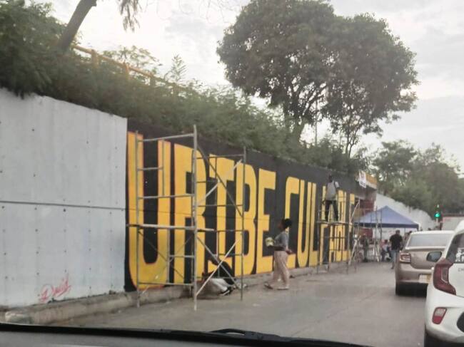 Polémica en Cartagena por mural contra expresidente Álvaro Uribe