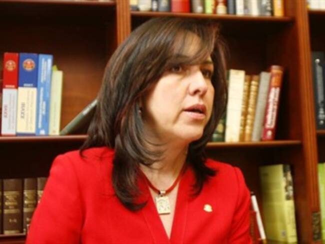 Santos ratifica en su cargo a la ministra de Justicia, Ruth Stella Correa
