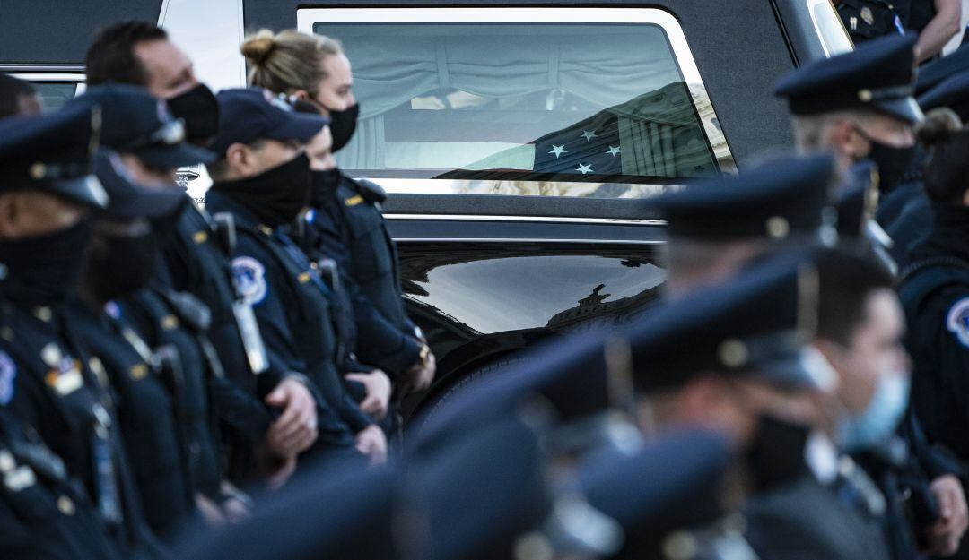 Funeral de oficial de policia en el Capitolio de EE.UU.