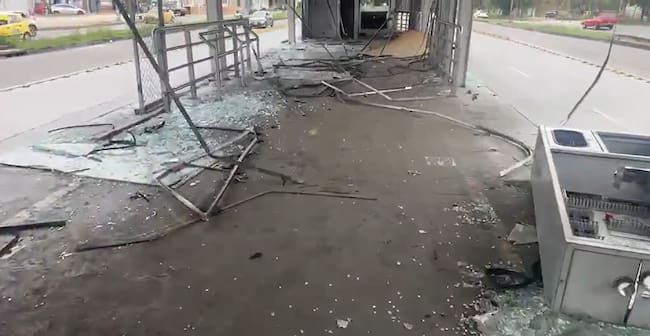 Siguen vandalizando las estaciones de Metrolínea: esta vez fue la de Provenza