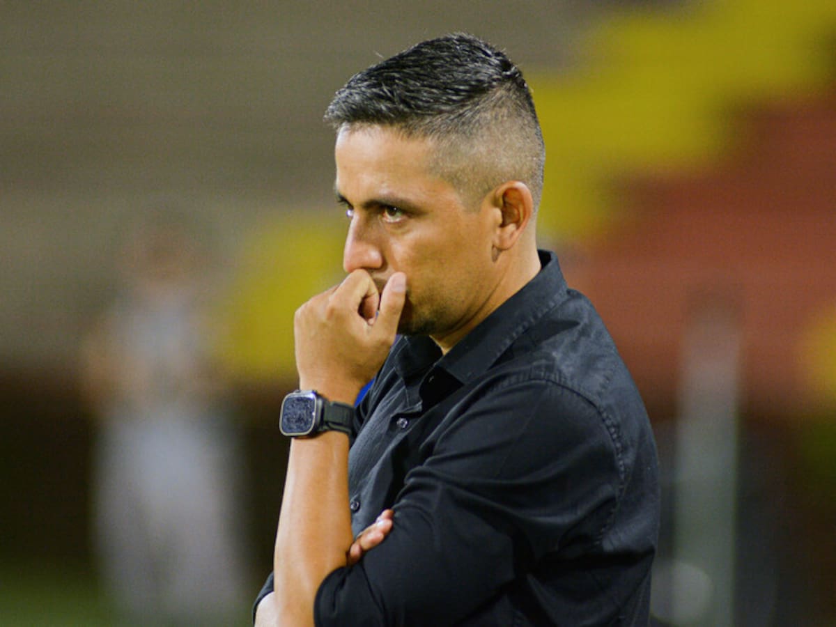 Sebastián Oliveros dejó de ser el técnico del Tolima: un mundialista será su reemplazo