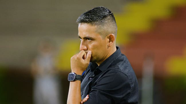 Sebastián Oliveros dejó de ser el entrenador del Tolima / Colprensa