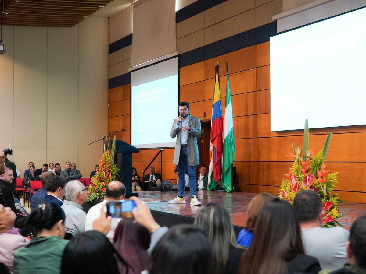 Superintendente de Salud Luis Carlos Leal analiza el estado del sistema de salud y las EPS