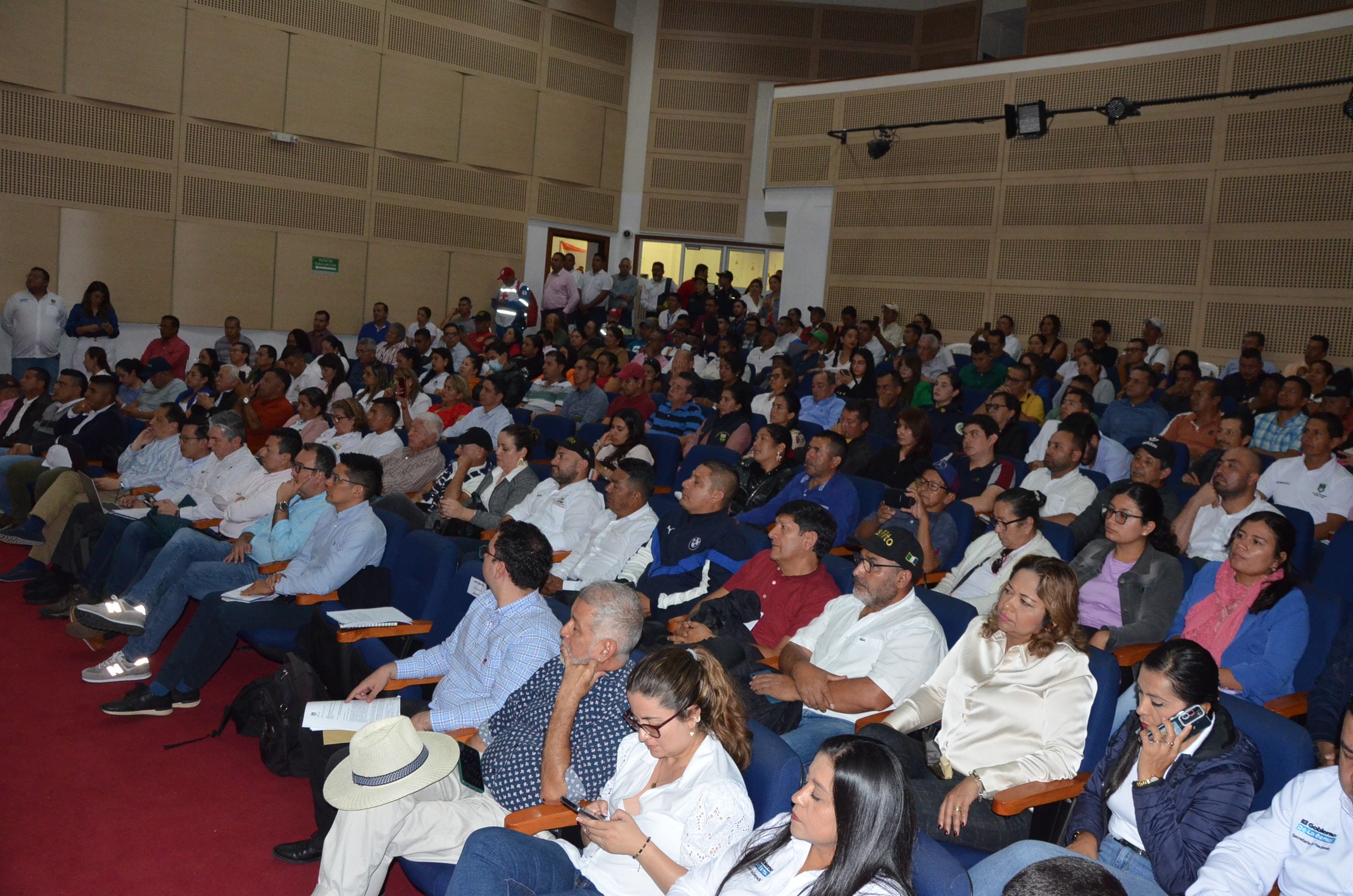 se crearán en el Huila 112 comunidades de conectividad, para Juntas de acción comunal. Foto Gobernación del Huila.