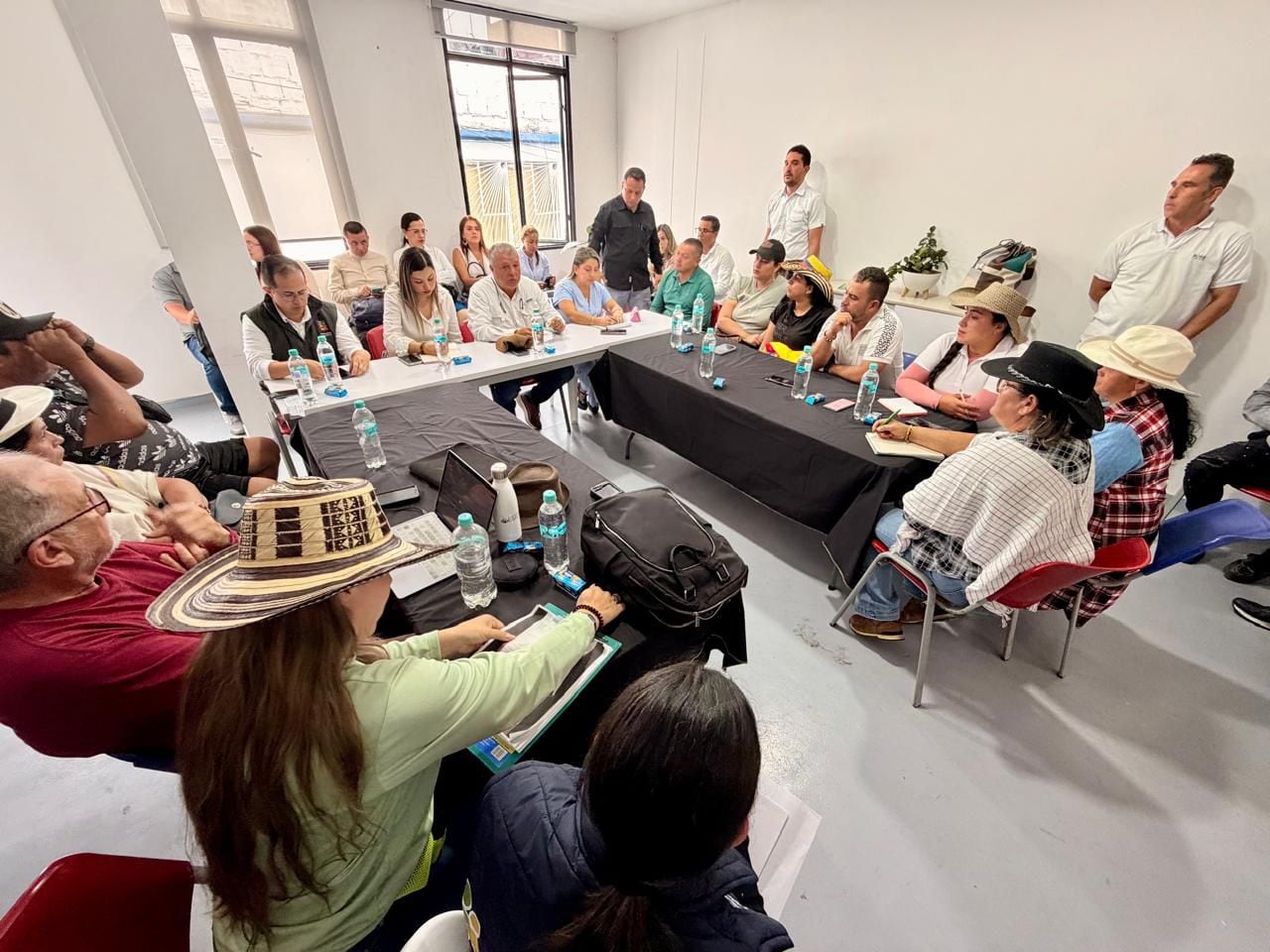 Foto: Mesa de diálogo con campesinos - Alcaldía de Dosquebradas