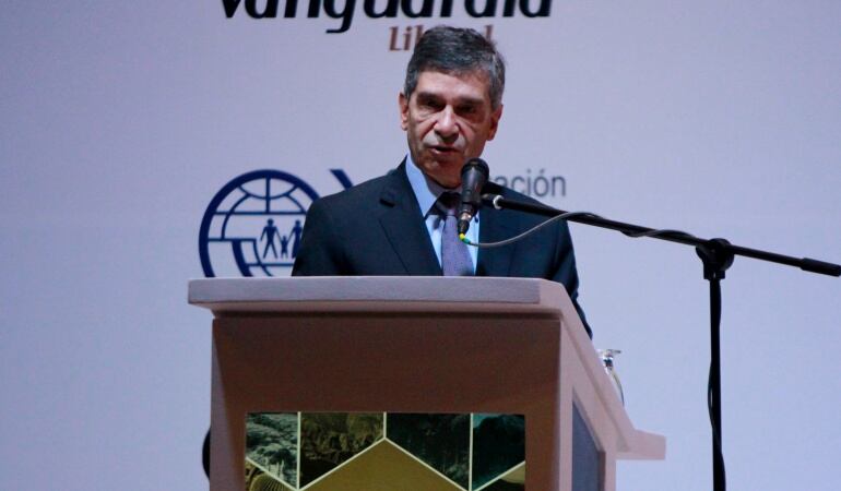 Rafael Pardo en el foro "Los retos de la paz territorial".