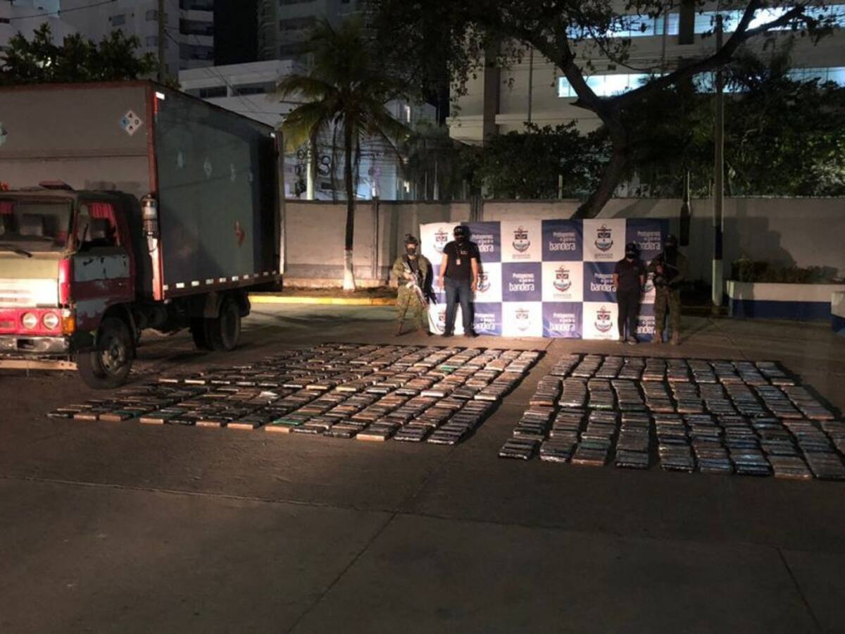 Encontraron 659 kilos de cocaína en un furgón entre Mamonal y Turbaco