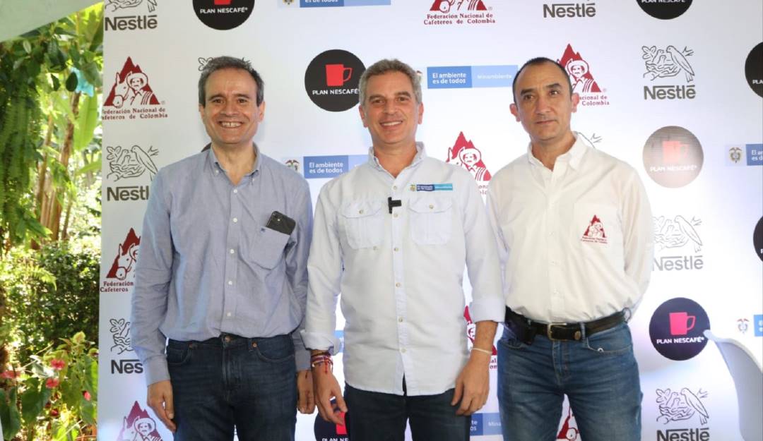 Alianza para siembra de árboles entre Nestlé, FNC y MinAmbiente. Foto: Cortesía MinAmbiente