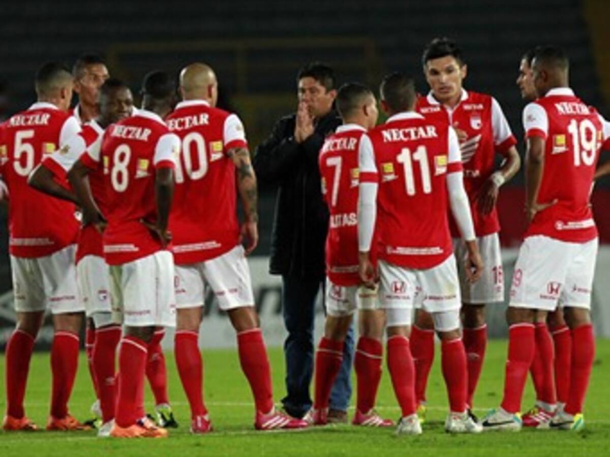 Santa Fe no pudo ganar como local y se aleja de la punta