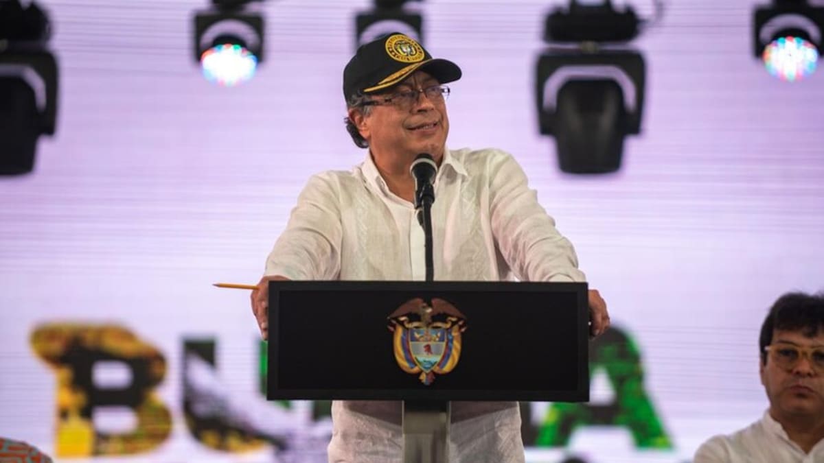 Presidente Petro anuncia que se renovarán los aviones Kfir