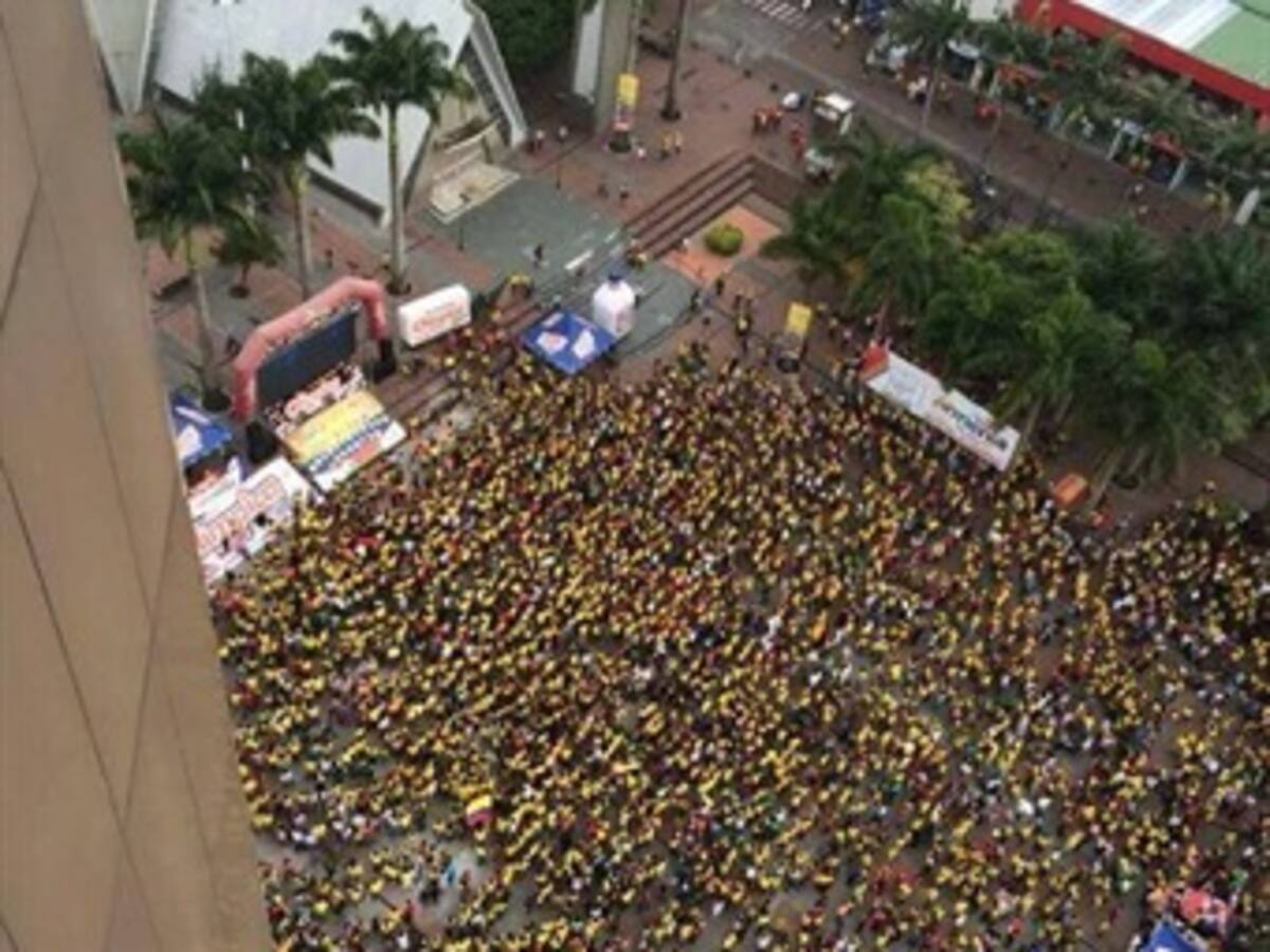 La fiebre amarilla celebro en Armenia victoria de Colombia en el Mundial