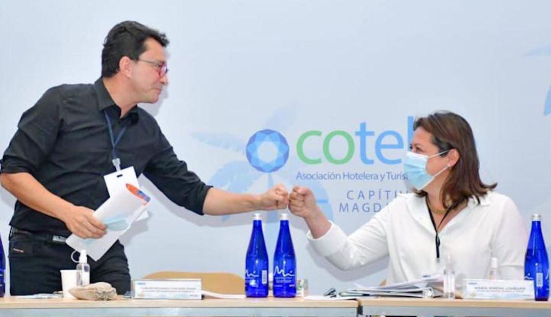 Gobernador Carlos Caicedo y la ministra de Comercio, María Ximena Lombana