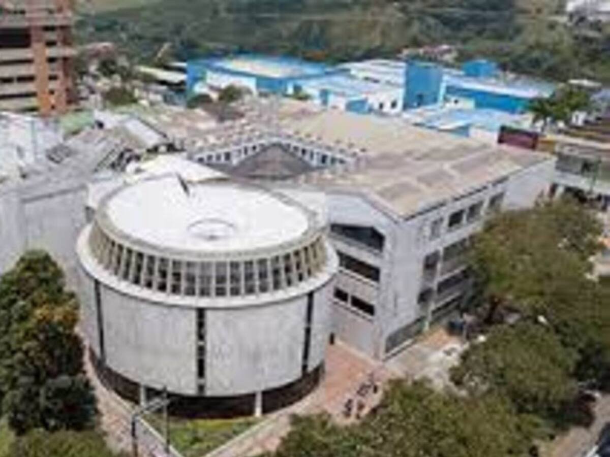 U. Libre de Pereira se pronunció sobre polémicas declaraciones de docente