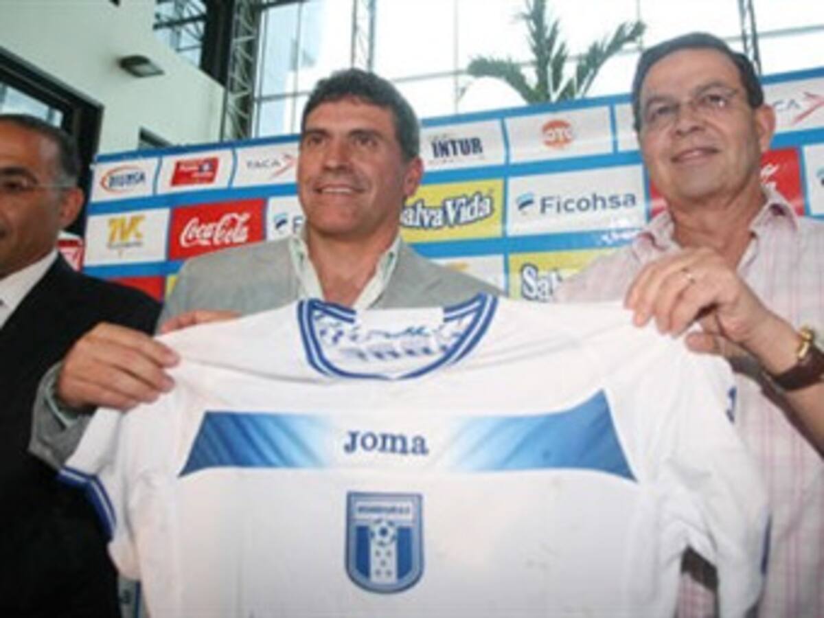 Honduras presenta a Luis Fernando Suárez como nuevo seleccionador nacional