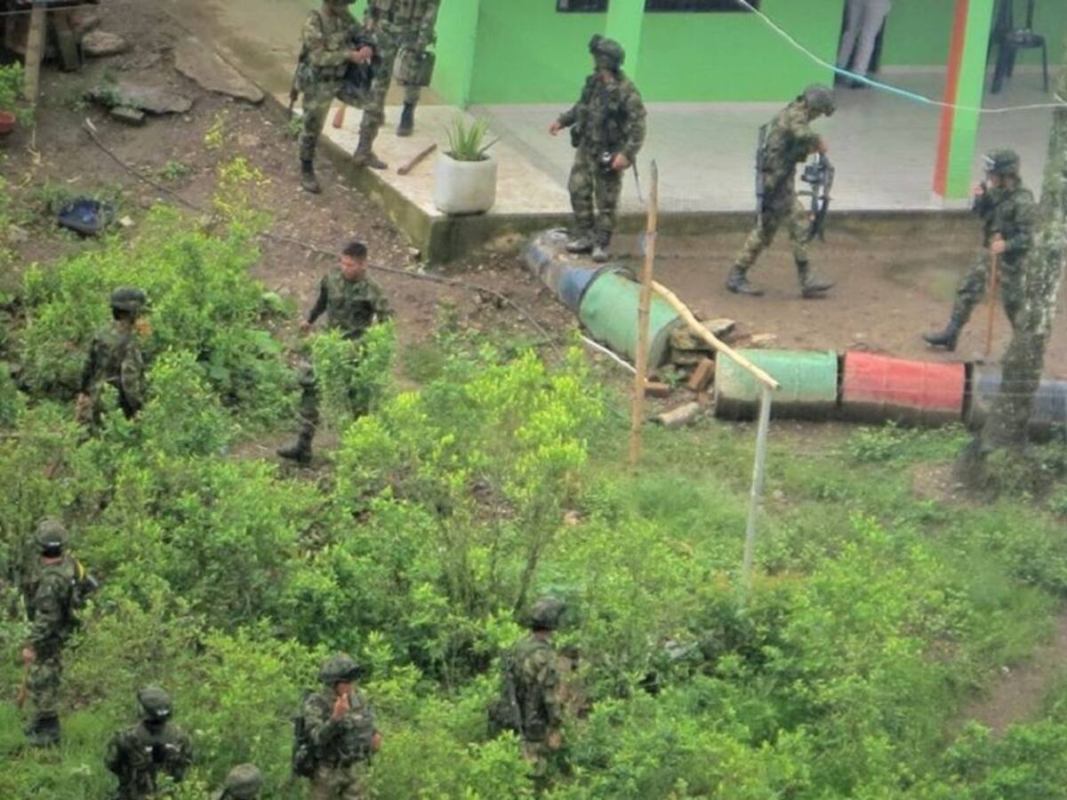 Denuncian que disidencias obligan a civiles a expulsar al Ejército en Argelia