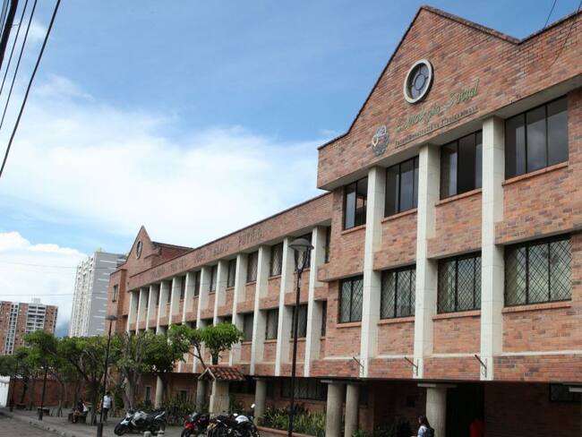 Quema de cables generó pánico en un colegio del área metropolitana