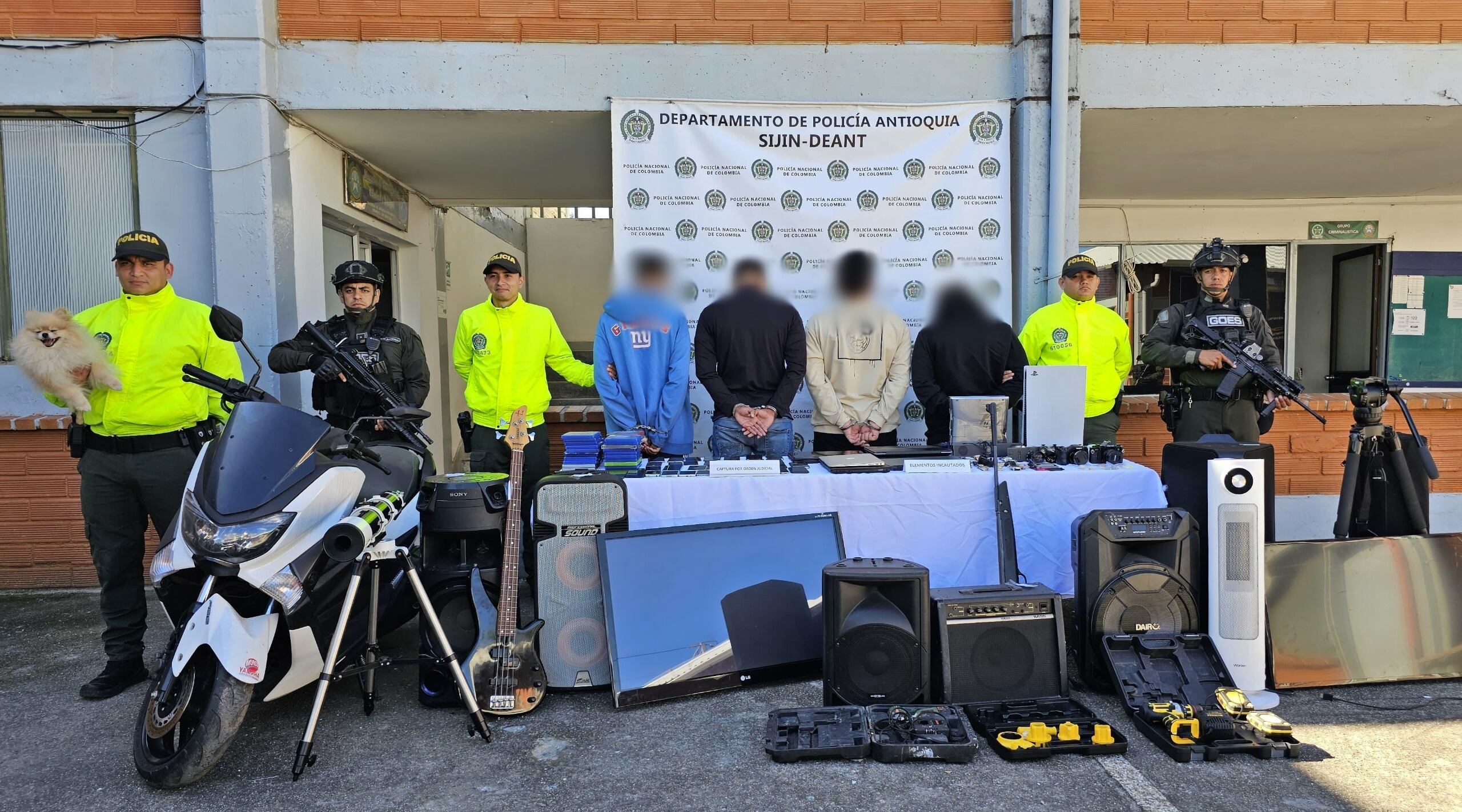 Capturaron a integrantes de "Los Moradores". Cortesía: Policía de Antioquia.