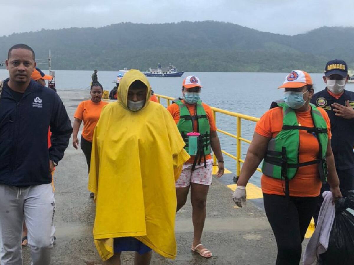 Tres migrantes muertos y dos desaparecidos por naufragio en Chocó