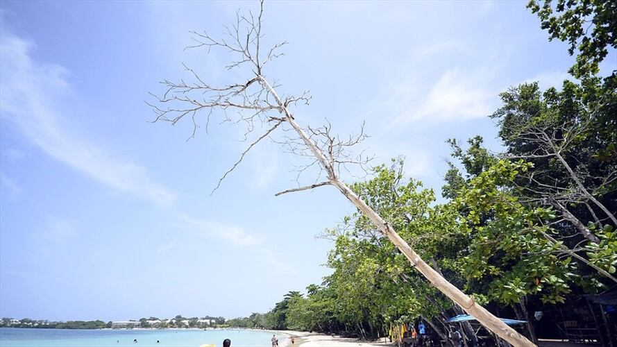 Playas de Barú solo estarán habilitadas entre las 7 de la mañana y las 5 de tarde. Foto: Colprensa