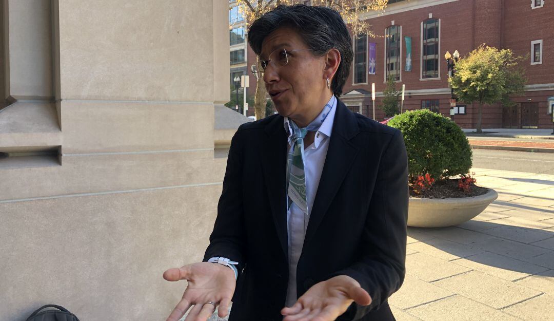 La alcaldesa Claudia López durante su visita en Estados Unidos.