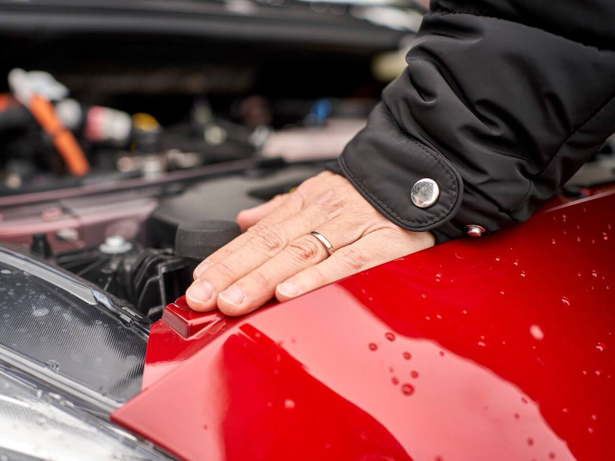¿Qué pasa si le entra agua al motor del carro? Pondría en riesgo otras piezas