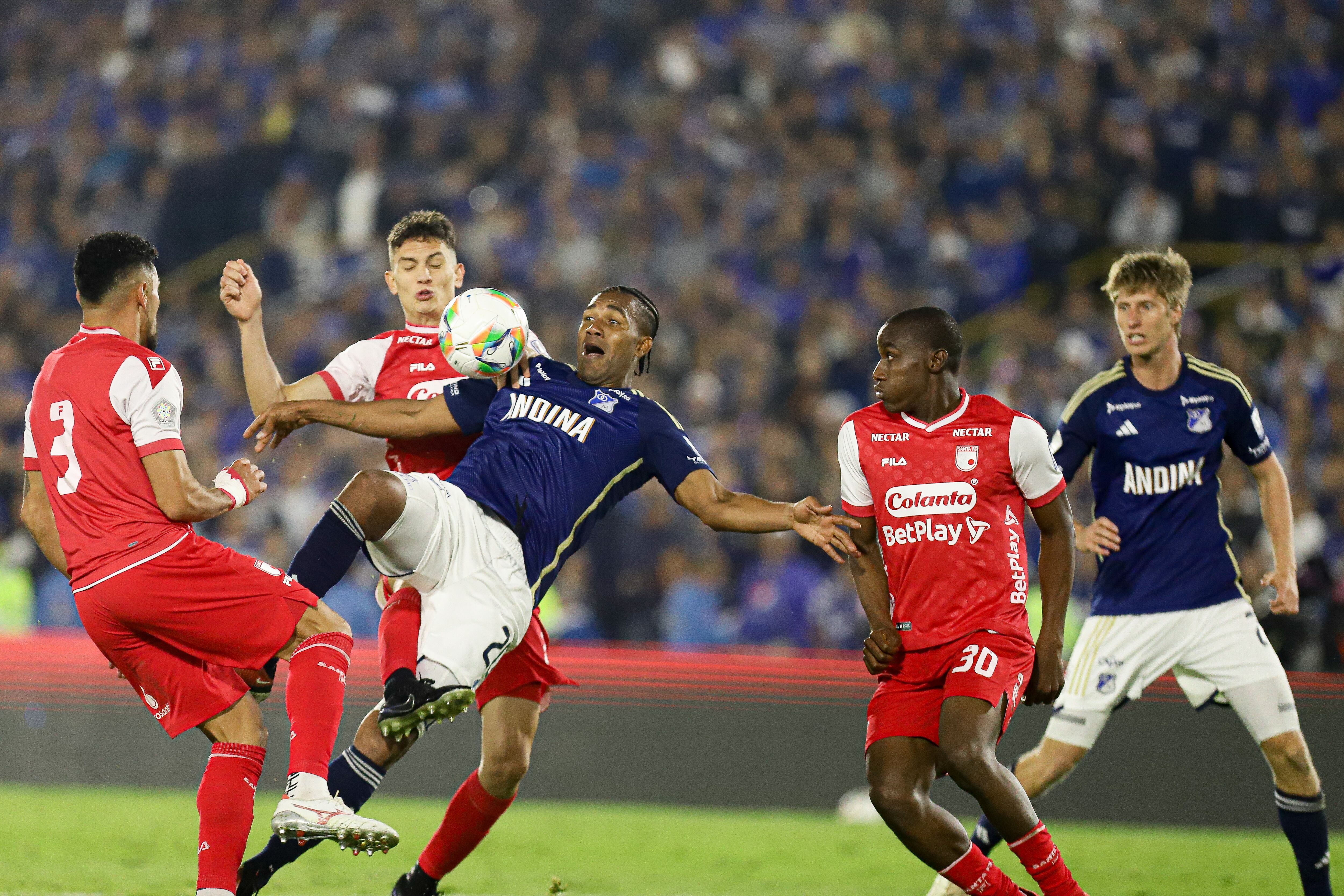 Millonarios enfrenta a Independiente Santa Fe en encuentro válido de la Liga BetPlay II 2024. (Colprensa - Lina Gasca).