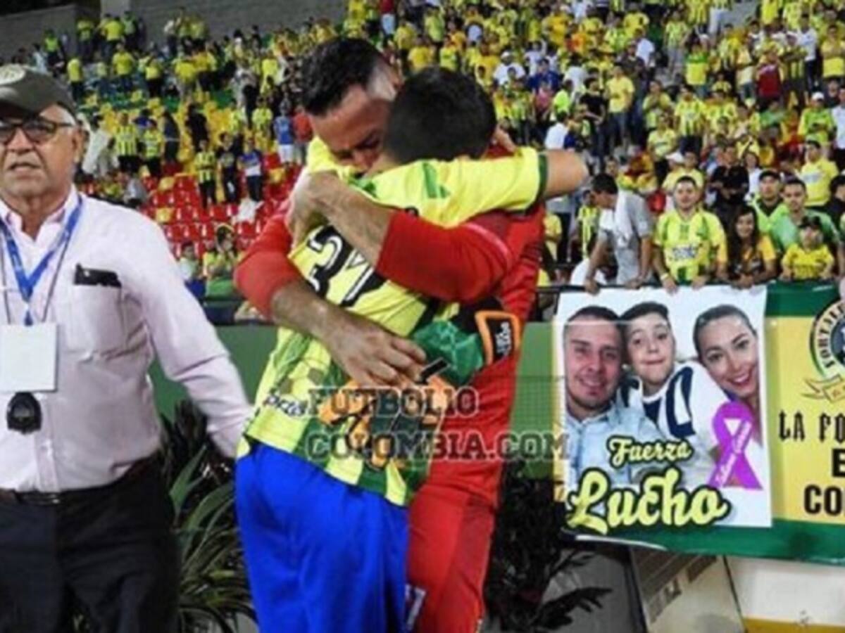 ¡Conmovedor! Así vivió el hijo de Luis Delgado su regreso a las canchas